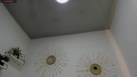 Miah Collins online show from 02/22/25, 09:01