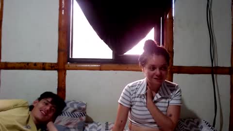 Mia  Sam online show from 10/31/25, 08:32