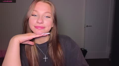 milanaaaa online show from 02/05/25, 10:01