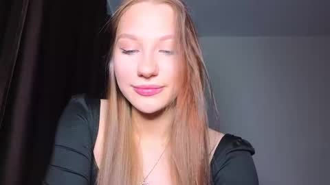 milanaaaa online show from 02/12/25, 09:54