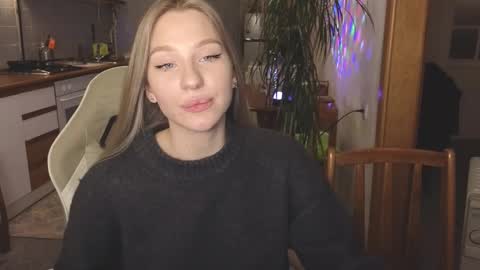 milanaaaa online show from 03/06/25, 05:00