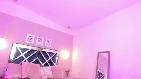 Mia Khalifa online show from 03/07/25, 05:49