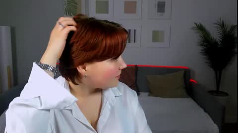 mialacrice online show from 05/30/26, 07:22