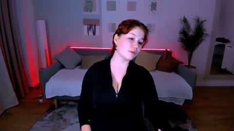 mialacrice online show from 06/18/26, 06:45