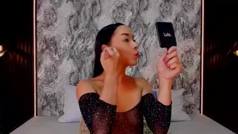 Mia Larouse online show from 02/01/26, 07:23