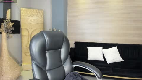 Call me Mia  online show from 03/31/26, 07:36