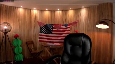 Snapshot of mialaurence_ chatting on 07/04/26, 07:09 Call me Mia online show from 07/04/26, 07:09