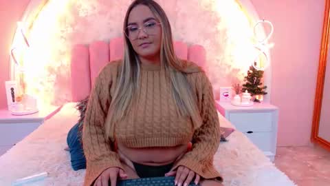 Mia online show from 12/23/25, 04:10