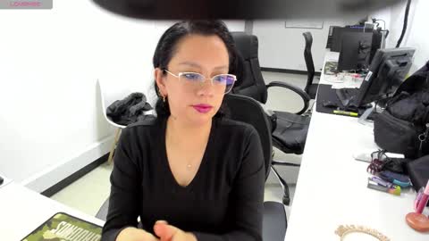 Mia  online show from 01/13/26, 03:45