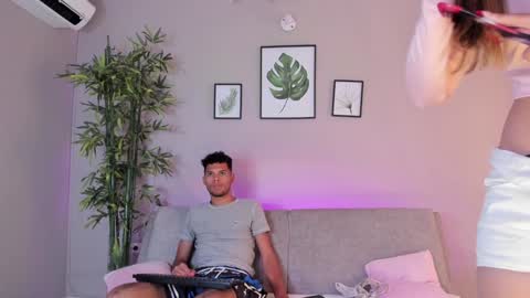 Mia online show from 01/27/25, 10:06