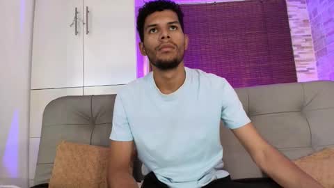 Mia online show from 10/05/25, 07:01