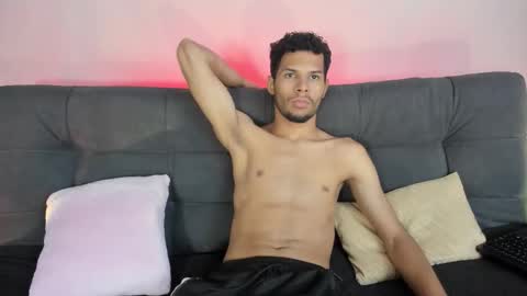 Mia online show from 10/11/25, 07:23