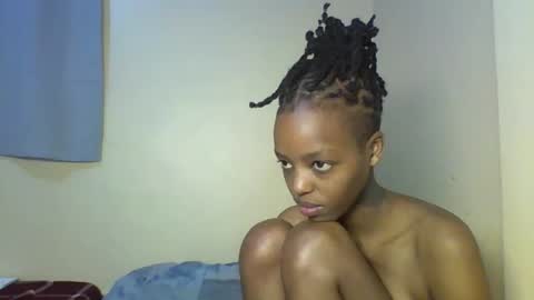 Muffin online show from 12/20/25, 02:02