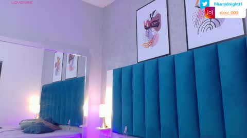 Mia  online show from 04/18/26, 12:20