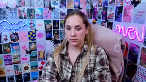 Snapshot of miamilas chatting on 10/07/25, 05:32 miamilas online show from 10/07/25, 05:32