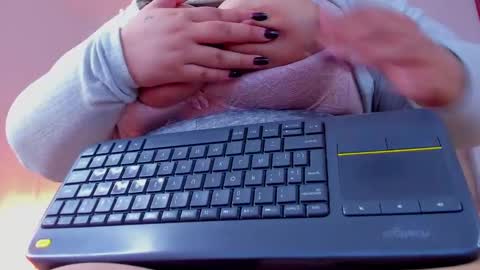 mia miller online show from 11/26/25, 12:55