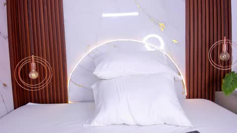 Mia  online show from 02/21/26, 04:24