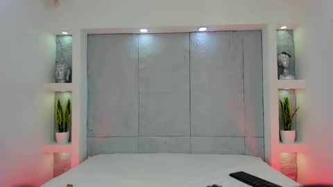 Mia Mistrex online show from 11/25/25, 04:23