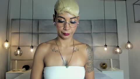 Mia Morgann online show from 01/29/25, 03:04