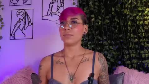 Mia Morgann online show from 11/05/25, 02:39