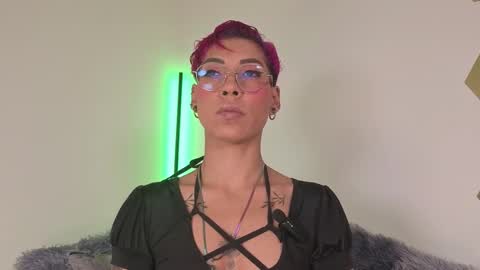 Mia Morgann online show from 11/24/25, 01:22