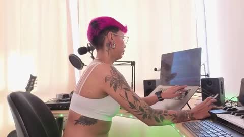 Mia Morgann online show from 12/14/25, 02:00