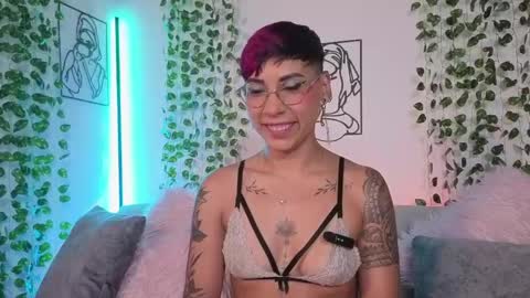Mia Morgann online show from 05/02/26, 03:39