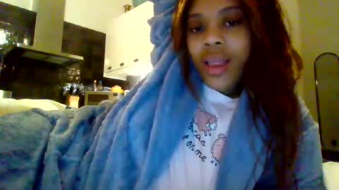 Snapshot of miamuffin8 chatting on 02/02/25, 01:02 MiaMuffn online show from 02/02/25, 01:02