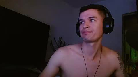 miaou_miaou online show from 12/22/24, 04:39