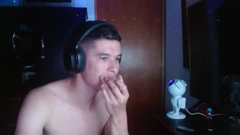 miaou_miaou online show from 02/18/25, 03:21