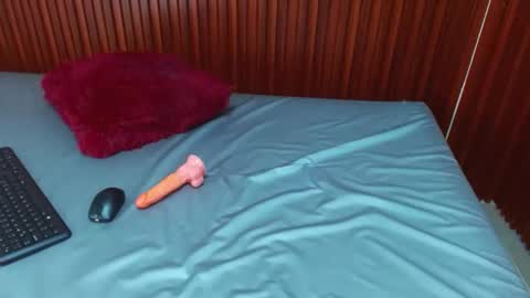 miaparadise303av online show from 04/01/26, 03:31