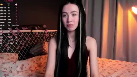 Snapshot of miarielle chatting on 07/12/26, 05:26 Liz online show from 07/12/26, 05:26