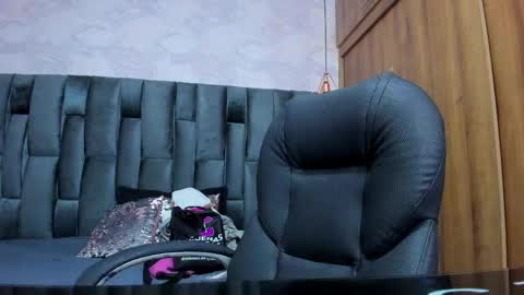 Snapshot of miarivers_1 chatting on 04/09/26, 02:22 miarivers_1 online show from 04/09/26, 02:22