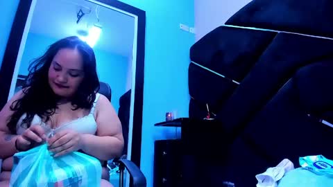 MiaRouse online show from 05/05/26, 02:52