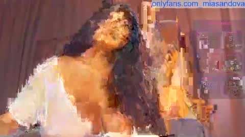 miasaandovaal 22 online show from 11/07/25, 08:20