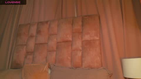 miasaandovaal 22 online show from 05/19/26, 08:48