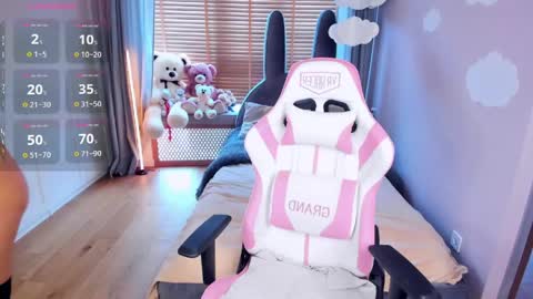 Miayna Silk online show from 04/09/26, 10:09