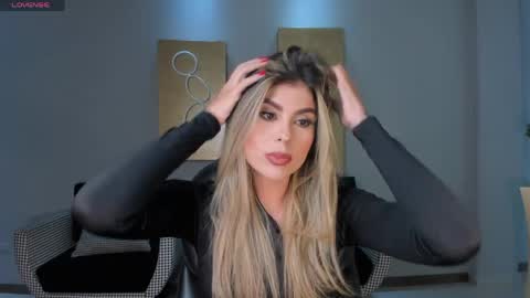 Mia Silva online show from 05/10/26, 11:15