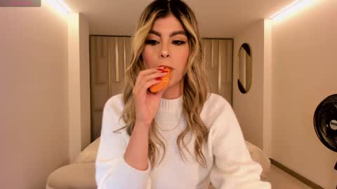 Mia Silva online show from 05/13/26, 11:07