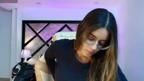 Mia online show from 02/18/26, 07:10