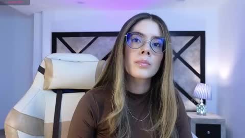 Mia online show from 03/19/26, 08:02