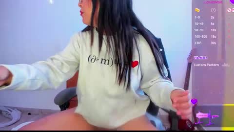 Mia online show from 05/09/26, 11:15