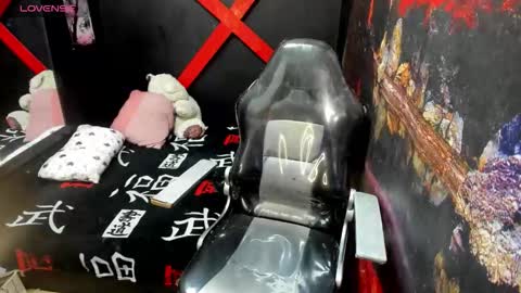 Mariana online show from 11/25/25, 01:33