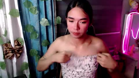 Mia online show from 01/11/26, 10:42