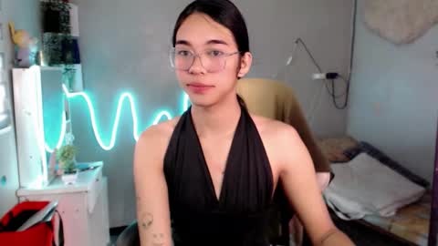 Mia online show from 02/19/26, 03:24