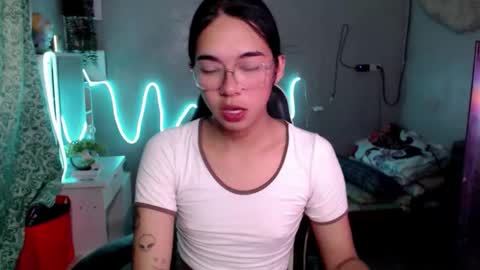 Mia online show from 02/25/26, 09:19