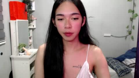 Mia online show from 06/11/26, 04:38