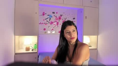 miaturnerr_ online show from 04/11/26, 11:47