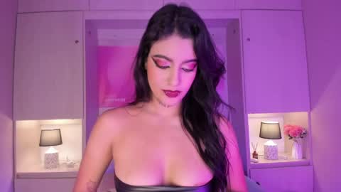 miaturnerr_ online show from 05/22/26, 04:19
