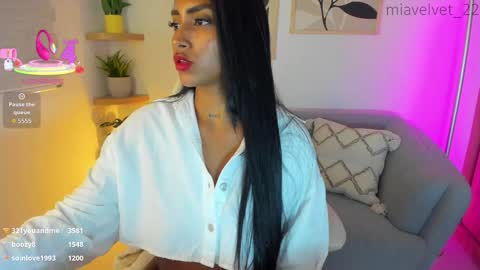 Mia Velvet  online show from 01/14/26, 05:24